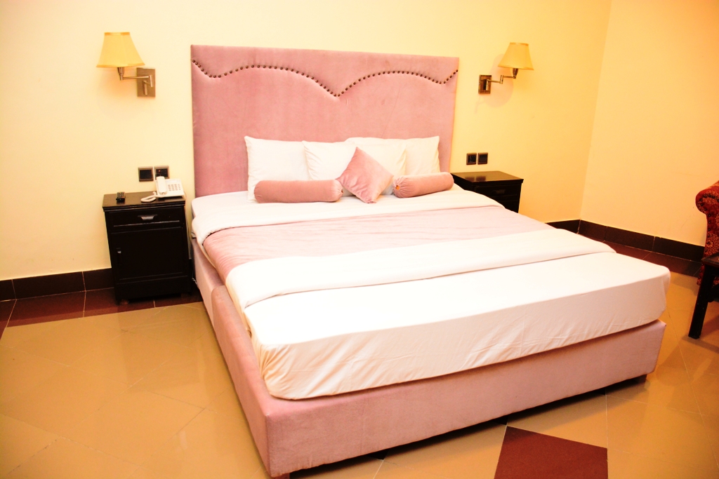 Move & Pick Hotel